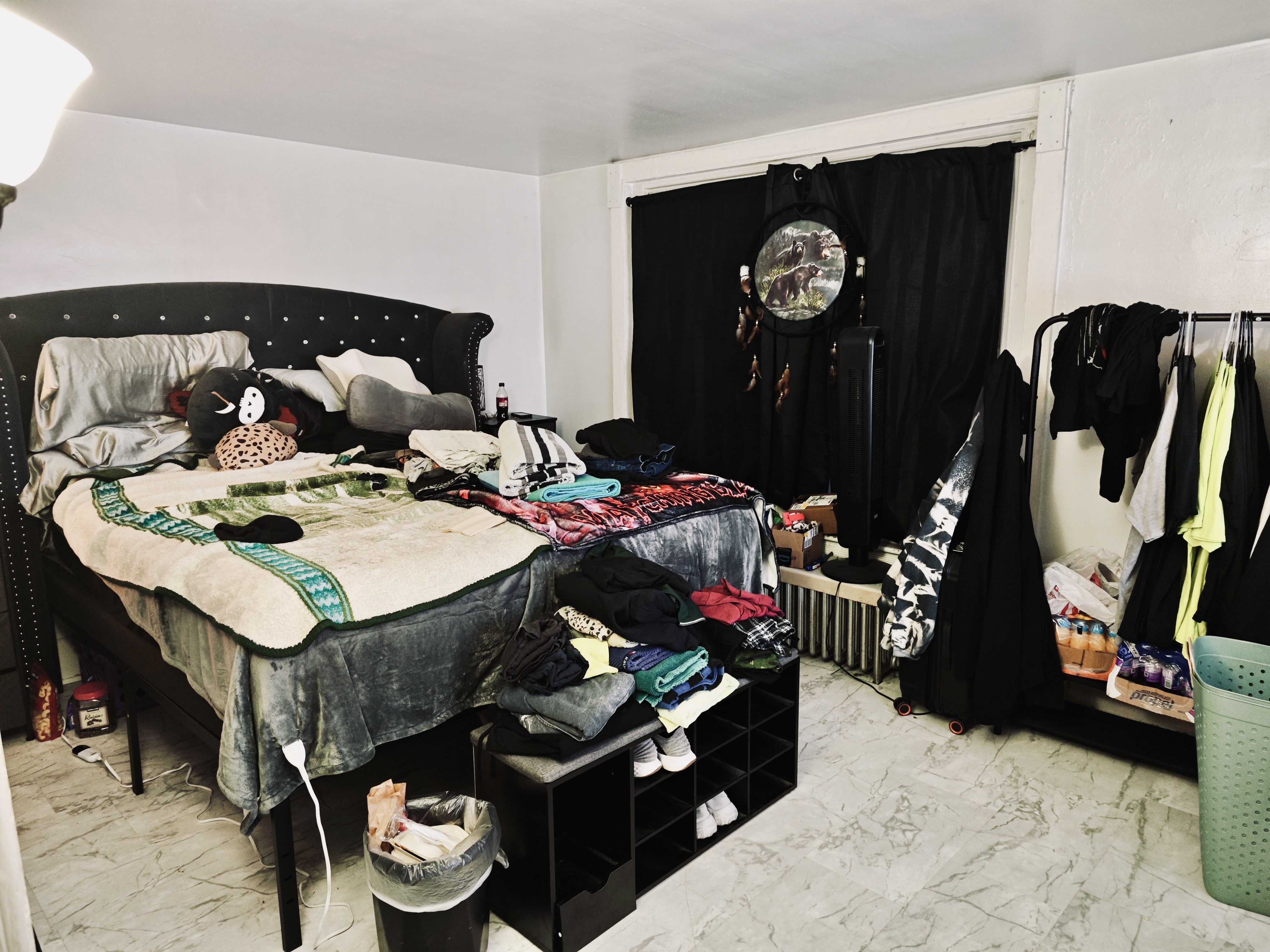 🏠 Vine St, Furnished 4BR, Prime Location (Available Dec 25th)