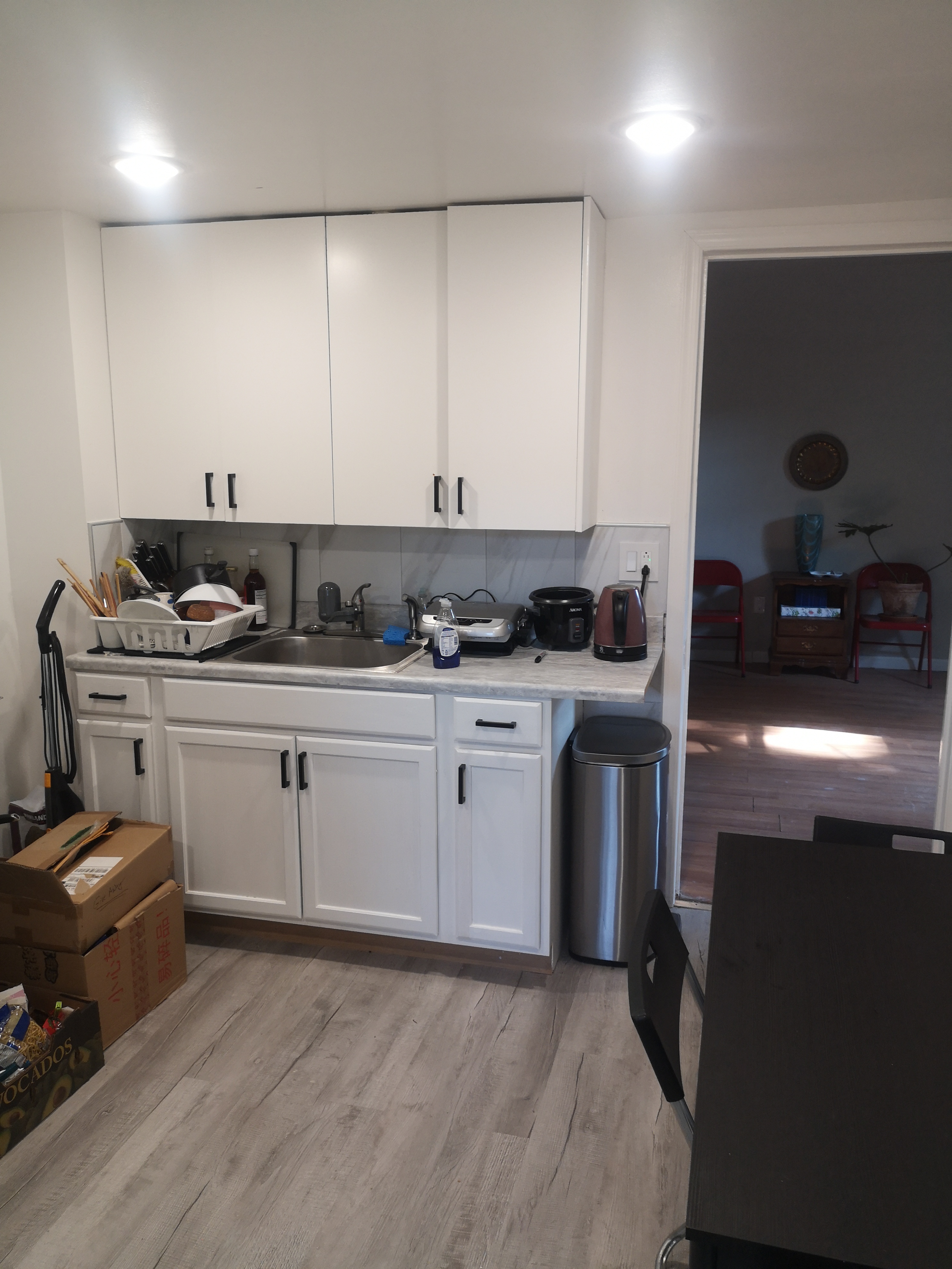 🏠 Renovated 5BR/2BA Home on E Morton – Rent by Room or as a Group!